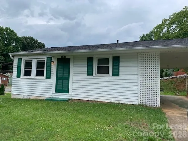 $900 | 21 Columbia Avenue, Marion, NC 28752