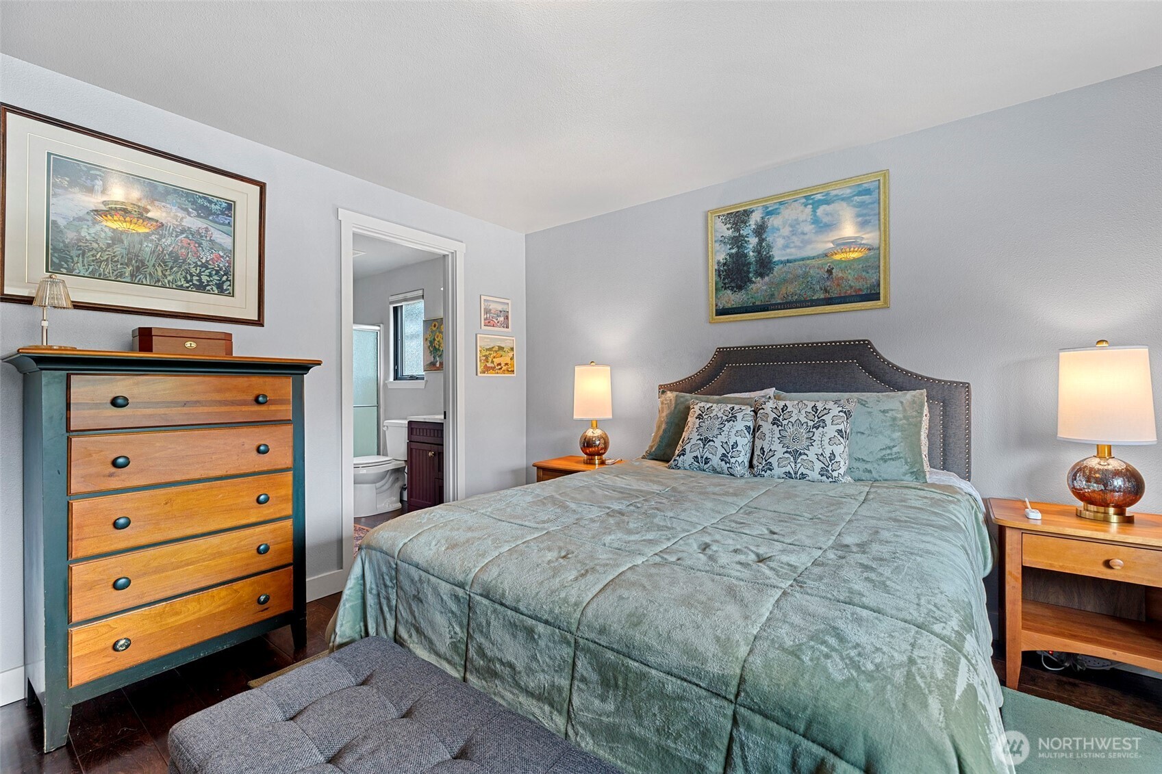 108 South 28th Street Mount Vernon, WA 98274 - Photo 21 of 40 a bedroom with a bed and a dresser in it