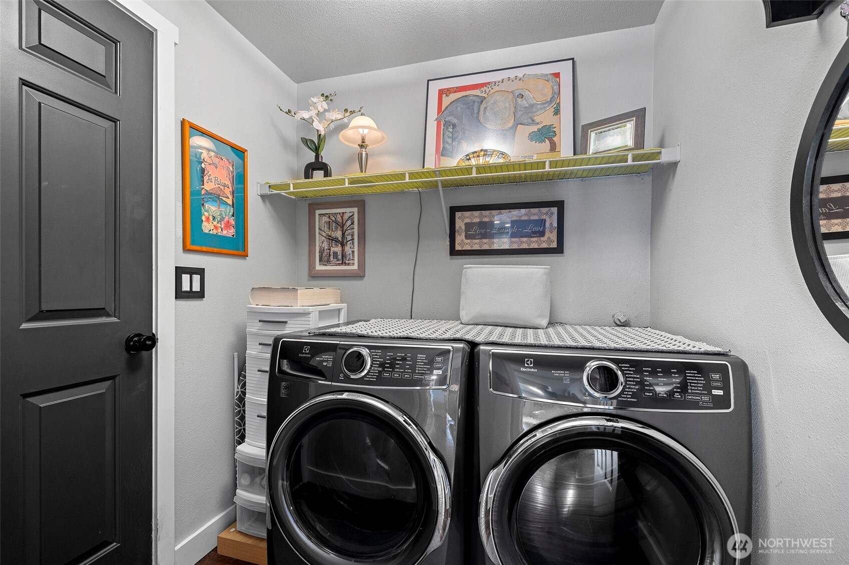 108 South 28th Street Mount Vernon, WA 98274 - Photo 22 of 40 a view of washer and dryer in a utility room