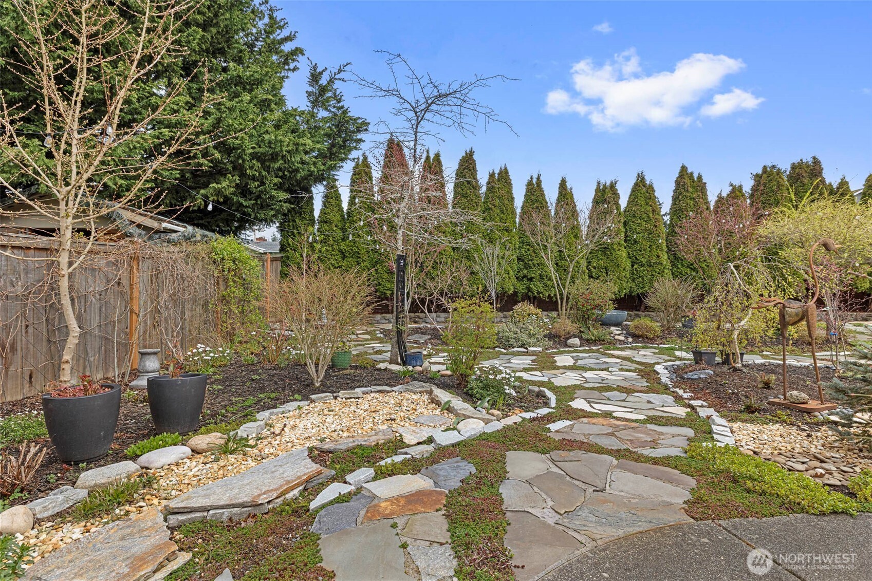 108 South 28th Street Mount Vernon, WA 98274 - Photo 36 of 40 a view of a outdoor space