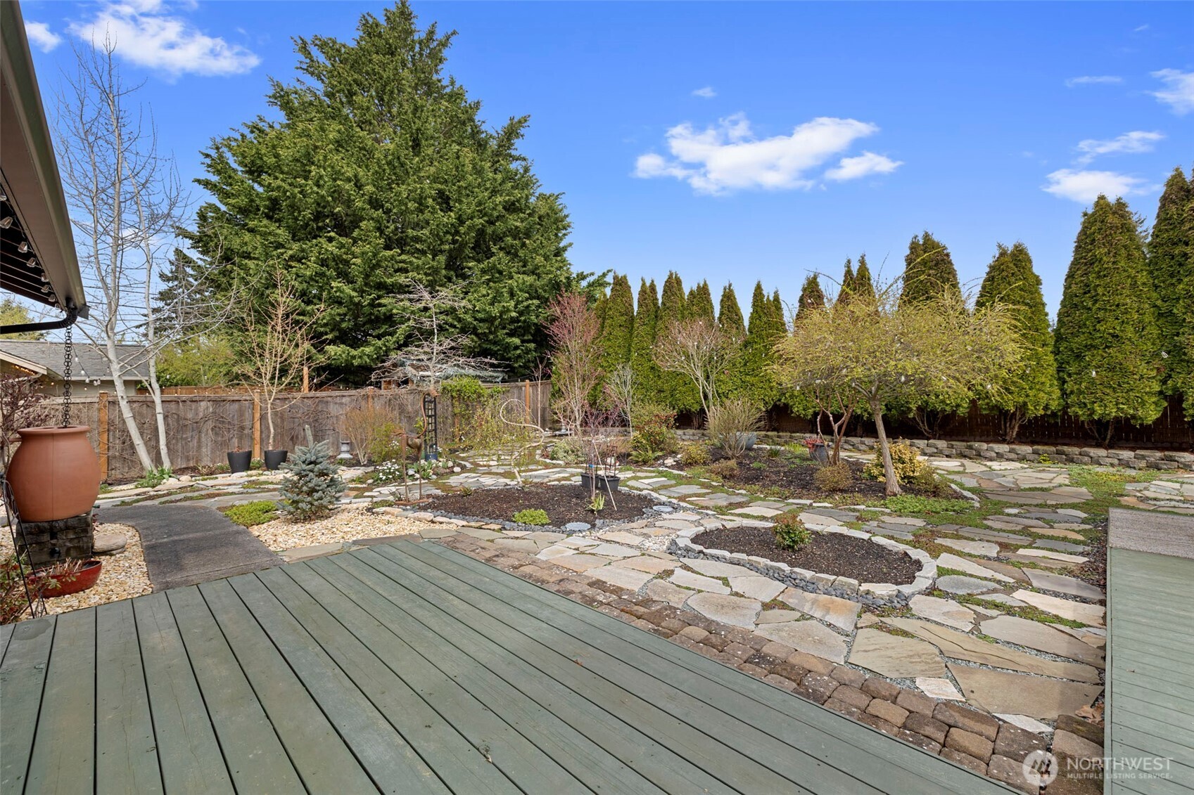 108 South 28th Street Mount Vernon, WA 98274 - Photo 38 of 40 a view of a yard with sitting area