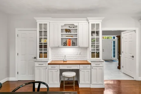 $1,899,000 | 45 Thistle Road, North Andover, MA 01845