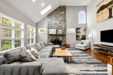 $1,899,000 | 45 Thistle Road, North Andover, MA 01845