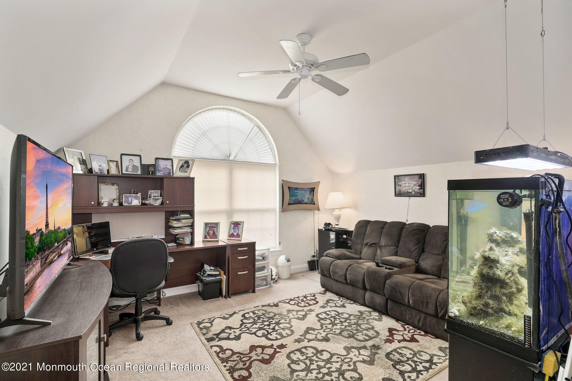 425 Diamond Road Jackson, NJ 08527 - Photo 22 of 37 Bonus Room Attached To Master Bedroom