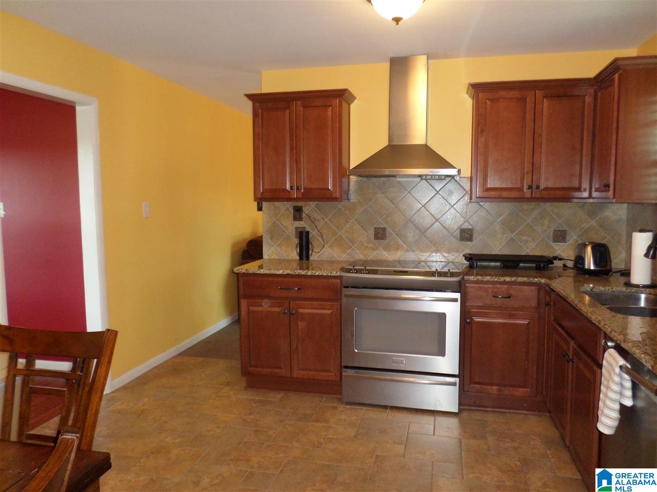 461 4th Place Pleasant Grove, AL 35127 - Photo 17 of 41