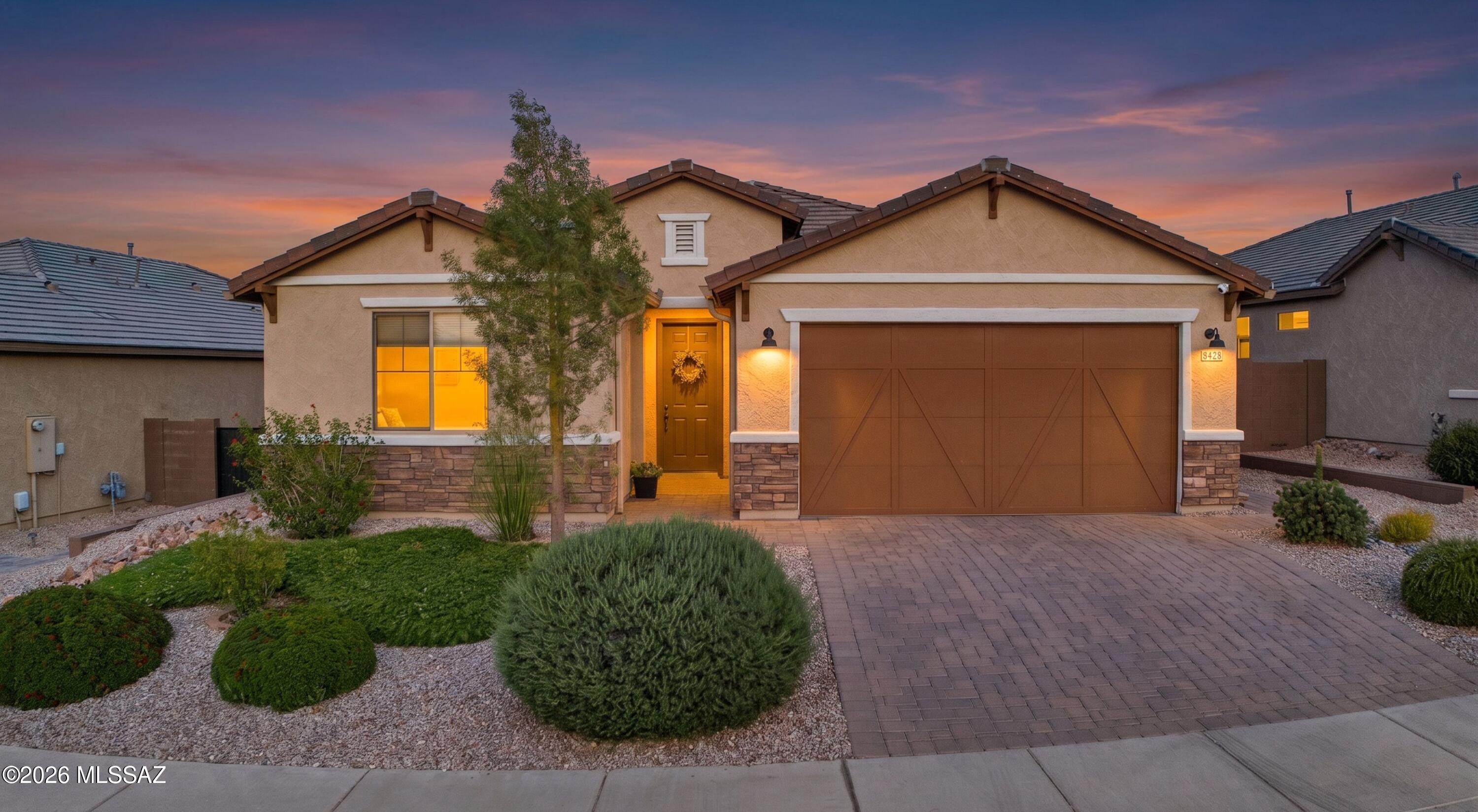 8428 North Lone Ranger Road Tucson, AZ 85743 - Photo 1 of 40