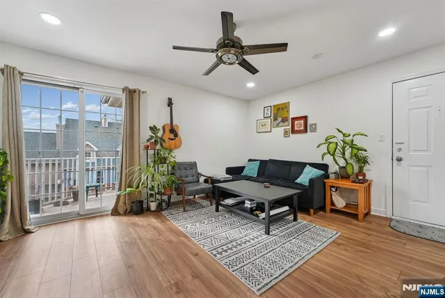 $2,200 | 495 Witney Court, North Brunswick, NJ 08902