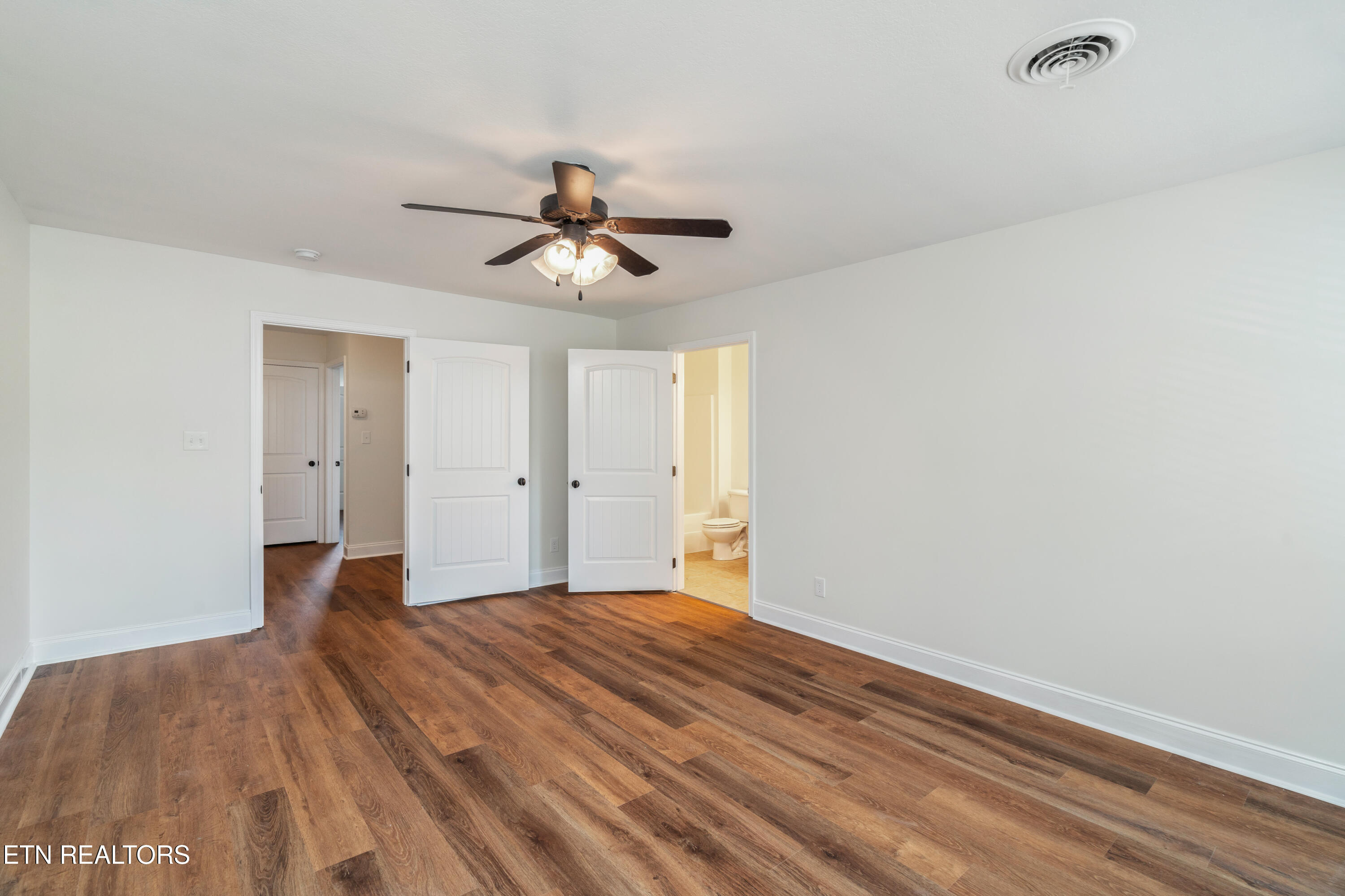 4810 Fountain View Way Knoxville, TN 37918 - Photo 12 of 23 Bedroom 1