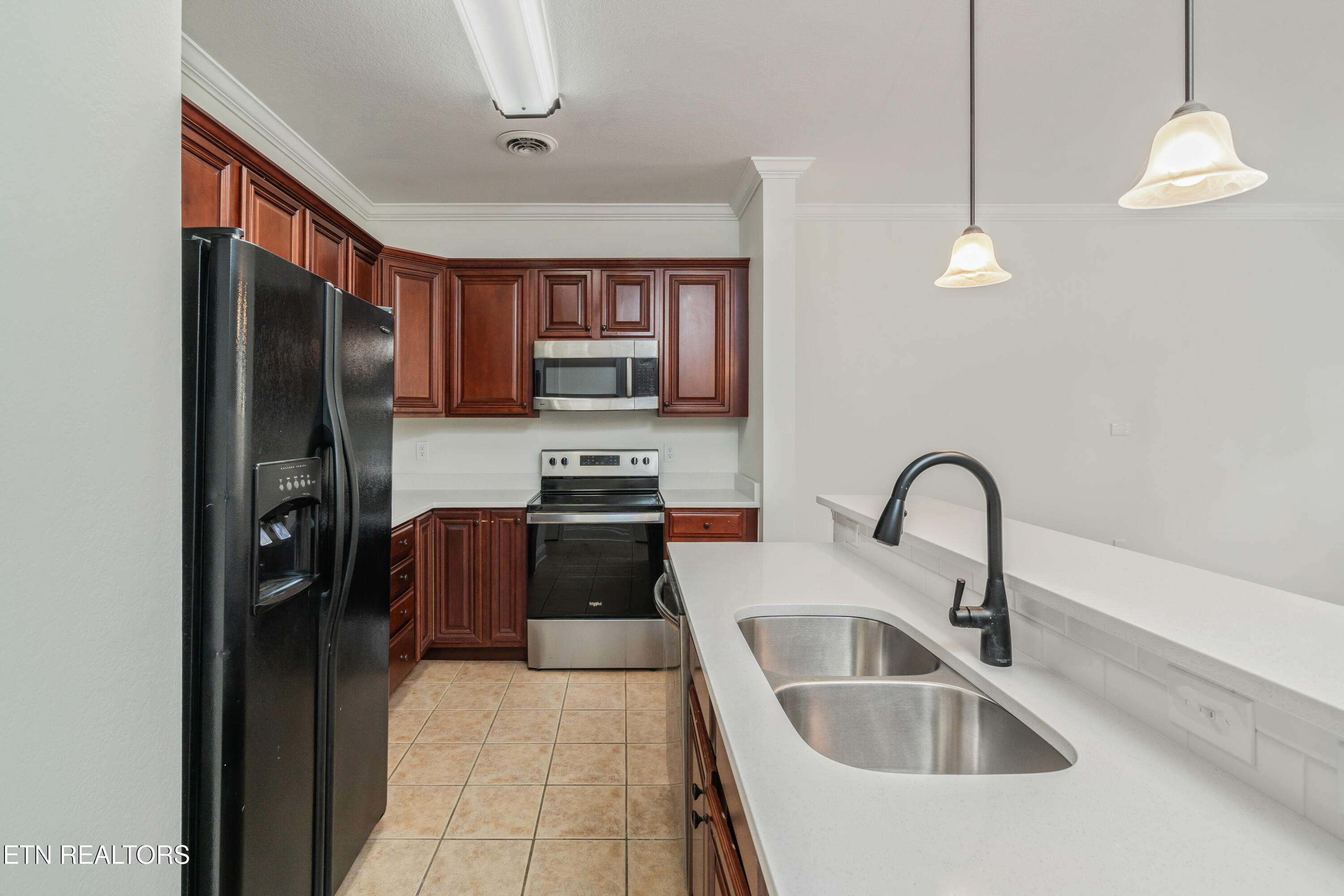 4810 Fountain View Way Knoxville, TN 37918 - Photo 7 of 23 Kitchen