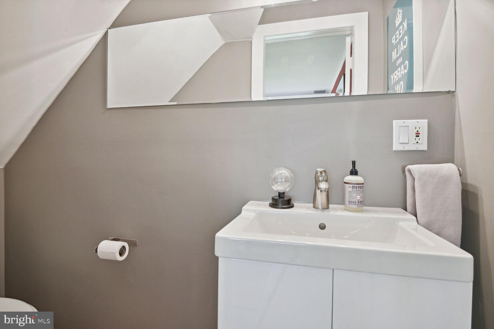 3712 R Street Northwest Washington, DC 20007 - Photo 19 of 50