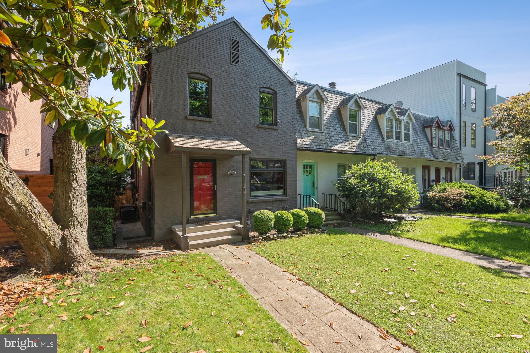 3712 R Street Northwest Washington, DC 20007 - Photo 2 of 50