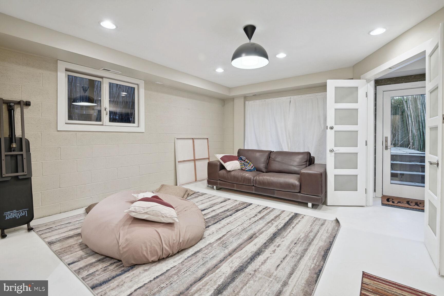 3712 R Street Northwest Washington, DC 20007 - Photo 38 of 50