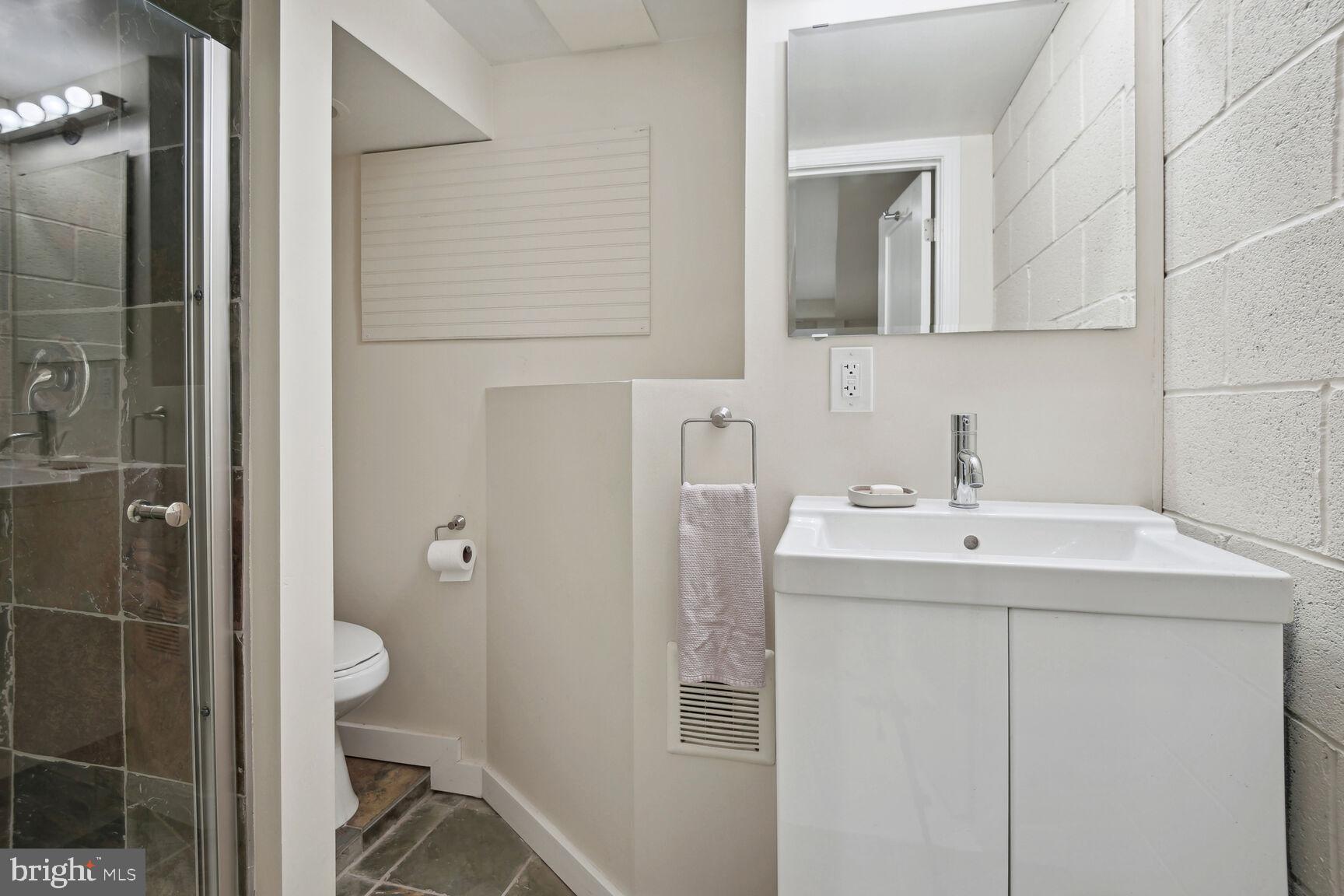 3712 R Street Northwest Washington, DC 20007 - Photo 41 of 50