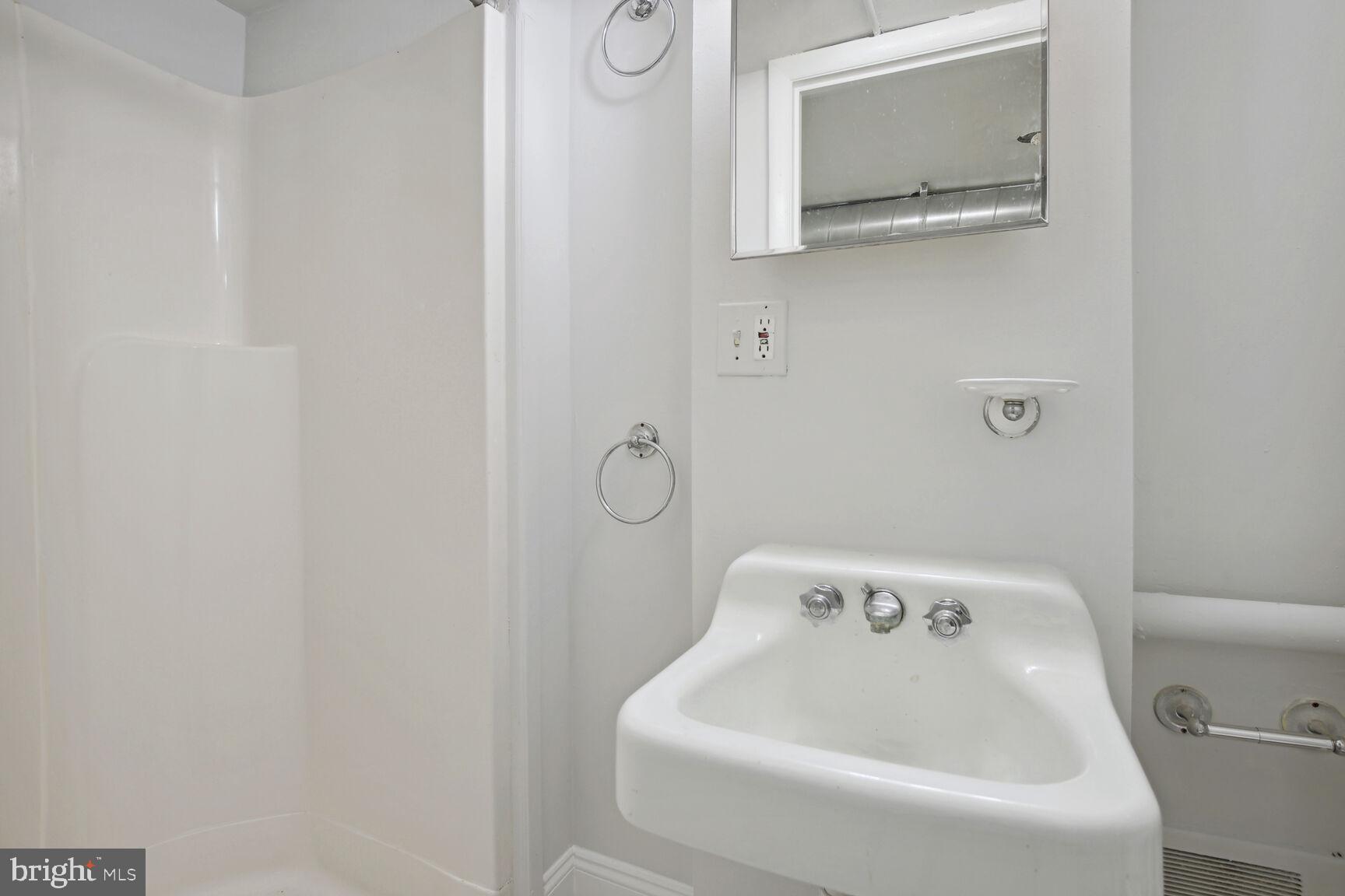 3712 R Street Northwest Washington, DC 20007 - Photo 42 of 50