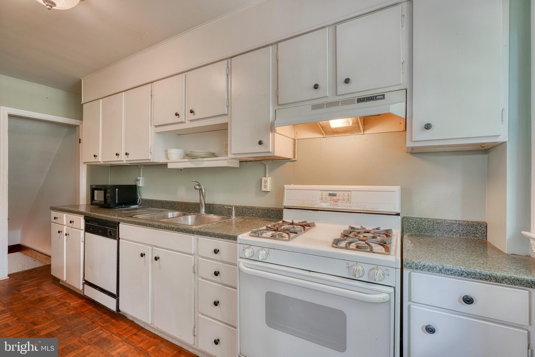 123 Stanmore Road Baltimore, MD 21212 - Photo 12 of 34 KITCHEN