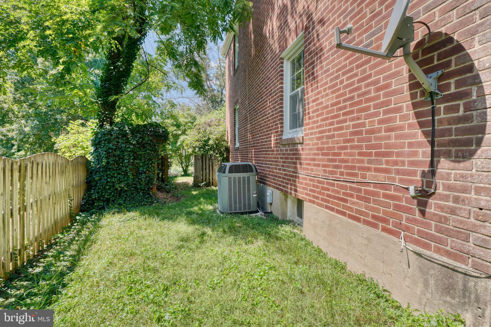 123 Stanmore Road Baltimore, MD 21212 - Photo 31 of 34 EXTERIOR REAR YARD