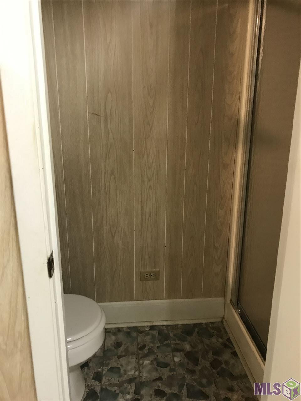137 B & R Lane Golden Meadow, LA 70357 - Photo 8 of 13 Gallery Image 8