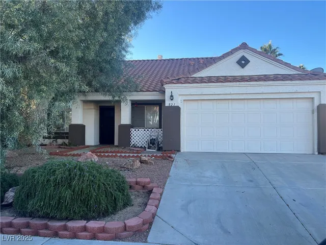 $399,999 | 821 Seco Verde Avenue, Henderson, NV 89015