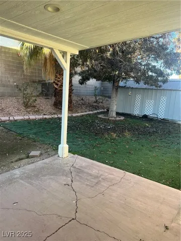 $399,999 | 821 Seco Verde Avenue, Henderson, NV 89015