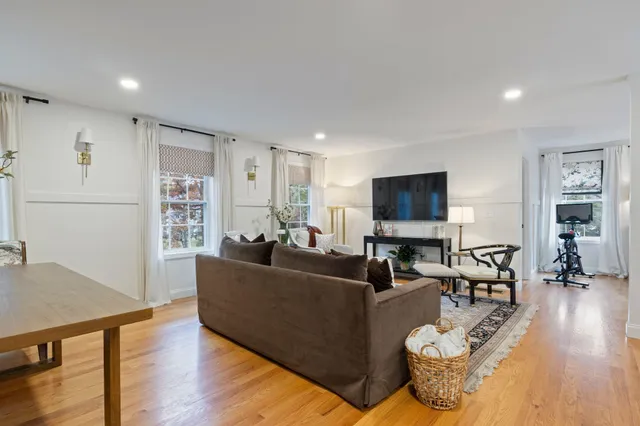 $724,900 | 21 West Shore Park Road, Kingston, NH 03848