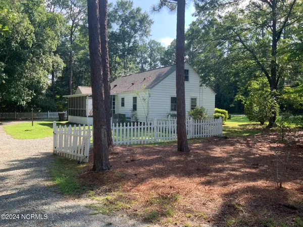 $1,650 | 1101 North Poplar Street, Aberdeen, NC 28315