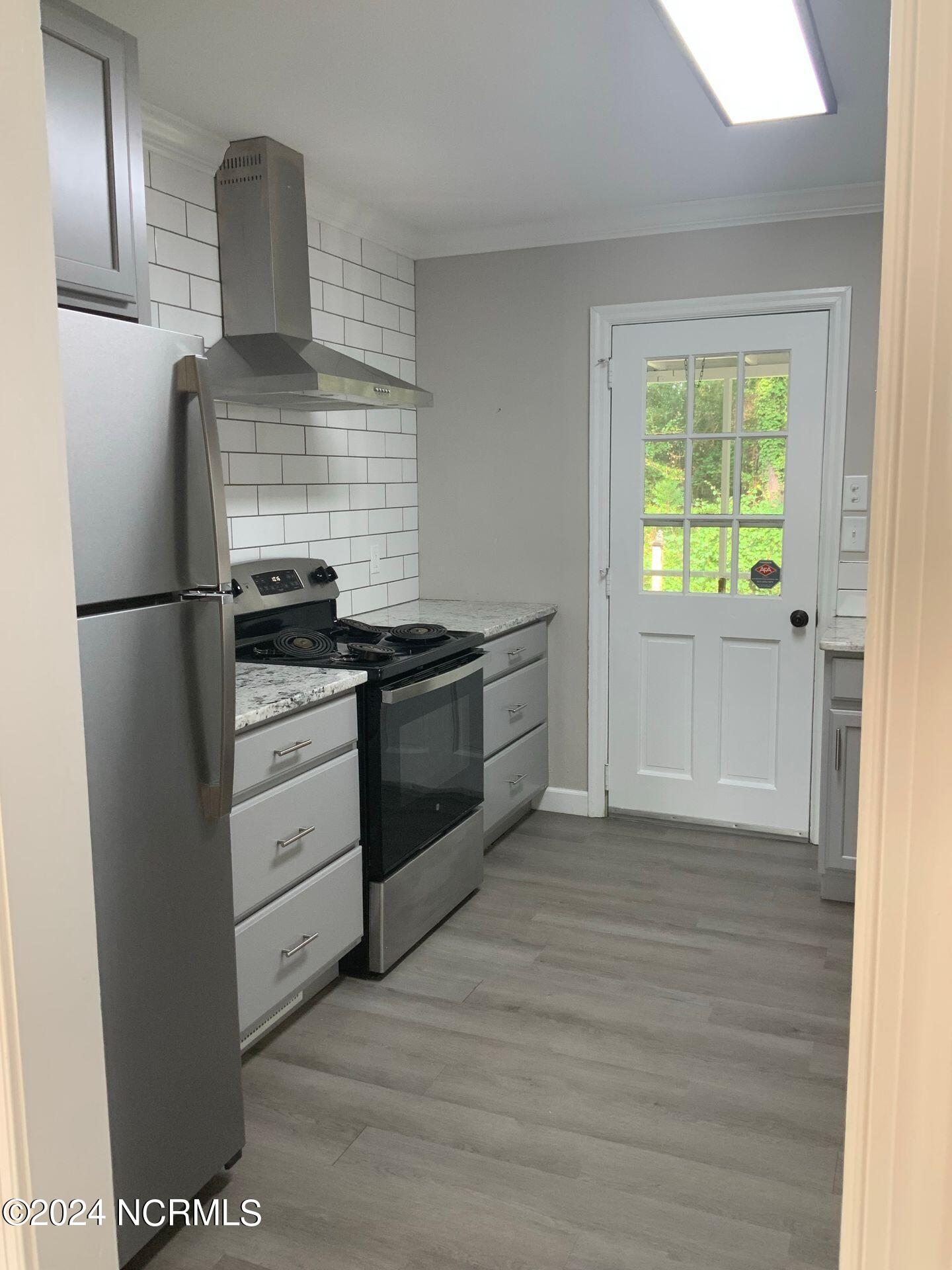 1101 North Poplar Street Aberdeen, NC 28315 - Photo 4 of 19 bbf9c994-7b8e-47c5-b33d-8c1ec9a5b16b