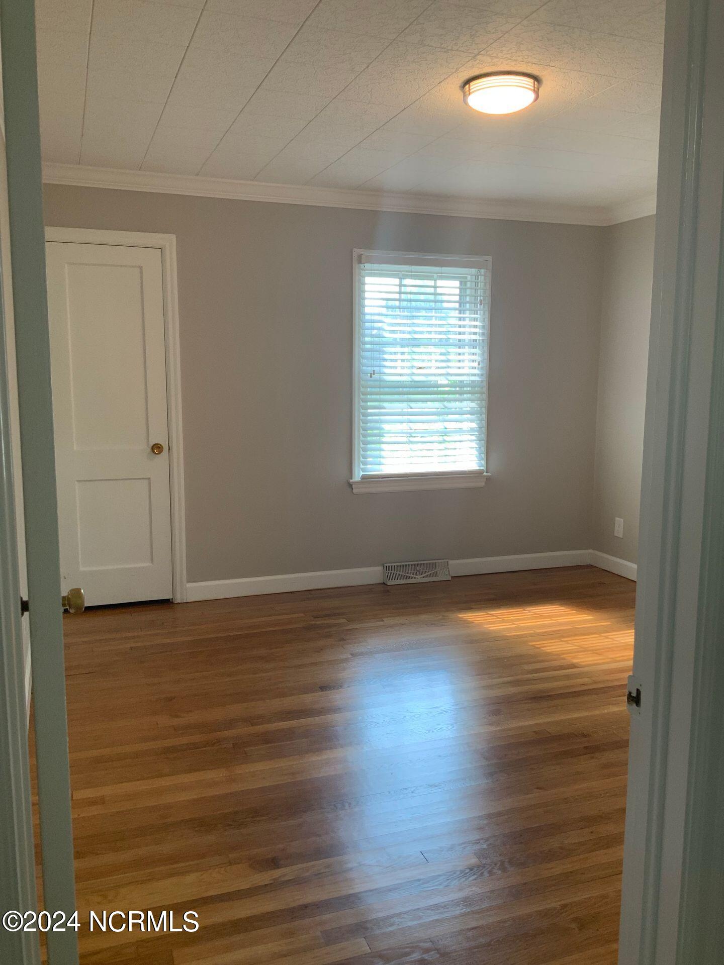 1101 North Poplar Street Aberdeen, NC 28315 - Photo 7 of 19 d5c916f7-0a3f-4b55-8aac-8a7605b361ce