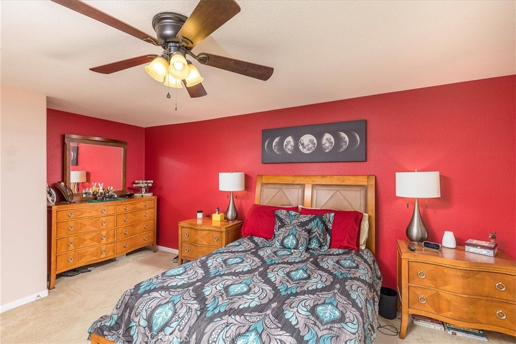 28984 Escalante Road Menifee, CA 92587 - Photo 15 of 40 Primary bedroom