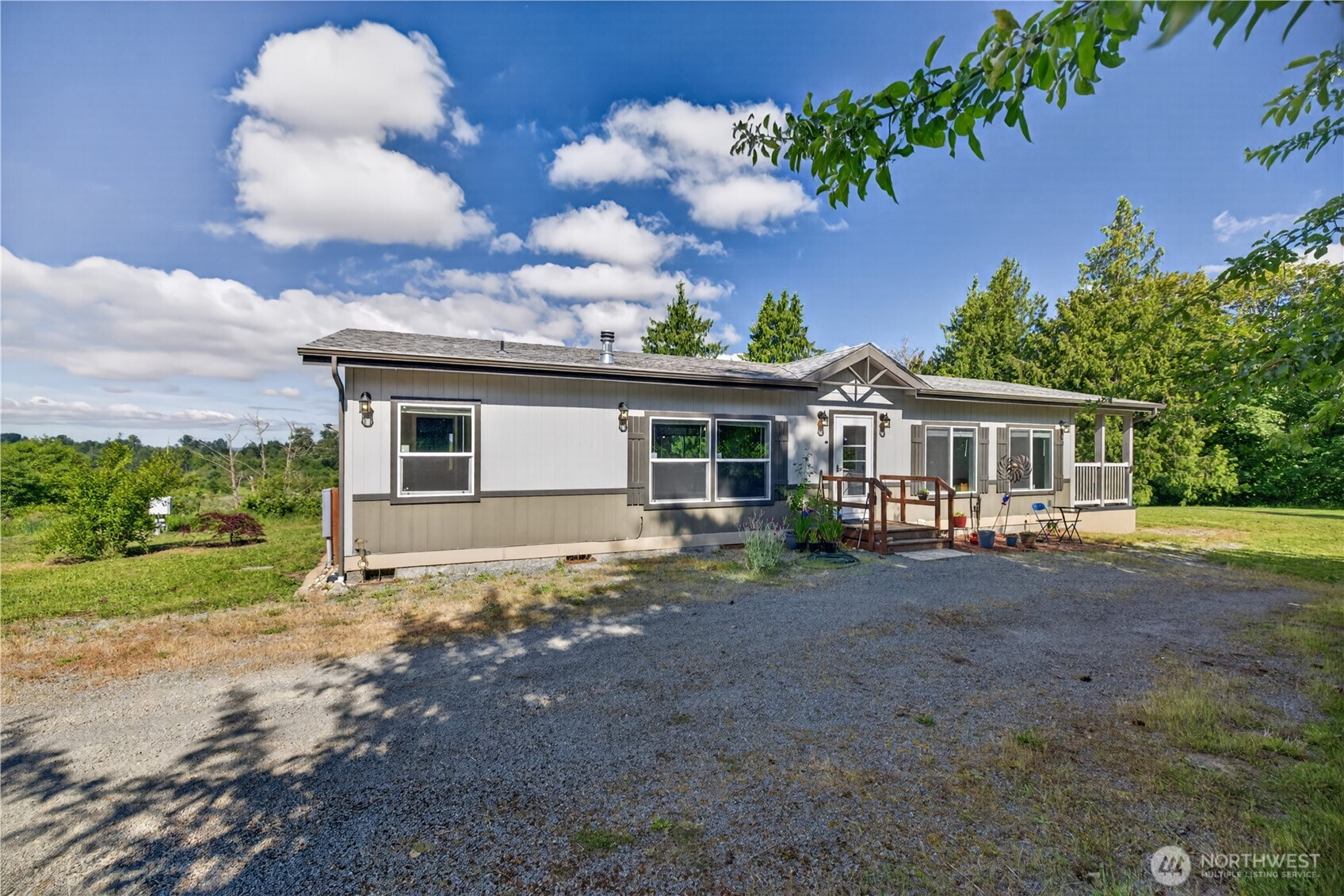 3973 Francis Road Mount Vernon, WA 98273 - Photo 2 of 35