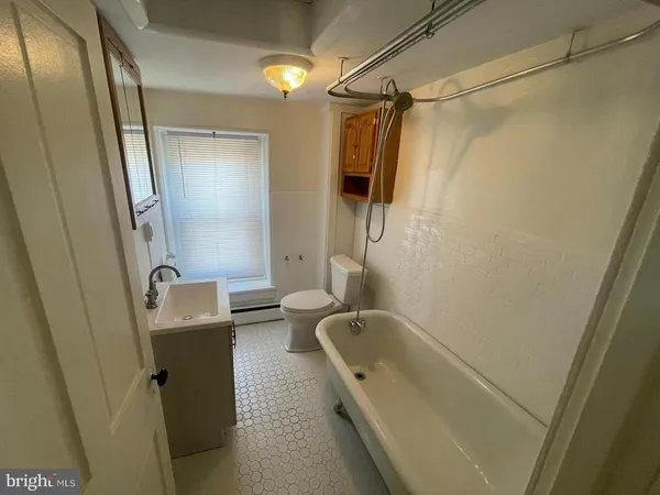 $1,500 | 3527 Indian Queen Lane, Unit 3, Philadelphia, PA 19129