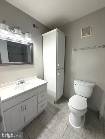 $2,500 | 15 Pickering Court, Unit 201, Germantown, MD 20874