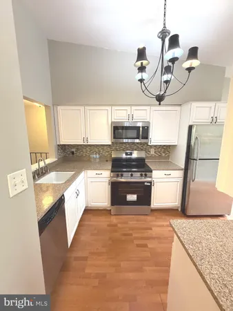$2,500 | 15 Pickering Court, Unit 201, Germantown, MD 20874