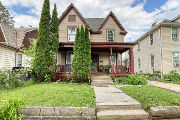 $120,000 | 1525 Owen Avenue, Racine, WI 53403