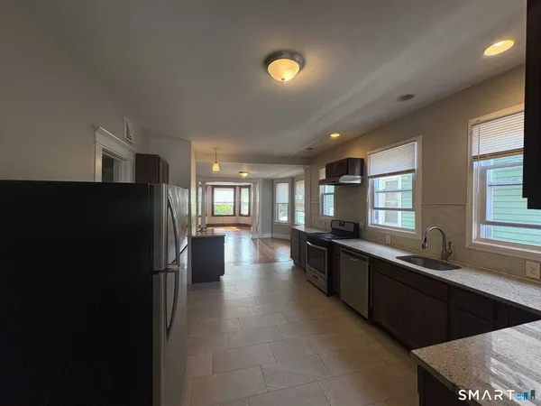 $3,495 | 554 Central Avenue, Unit 2, New Haven, CT 06515