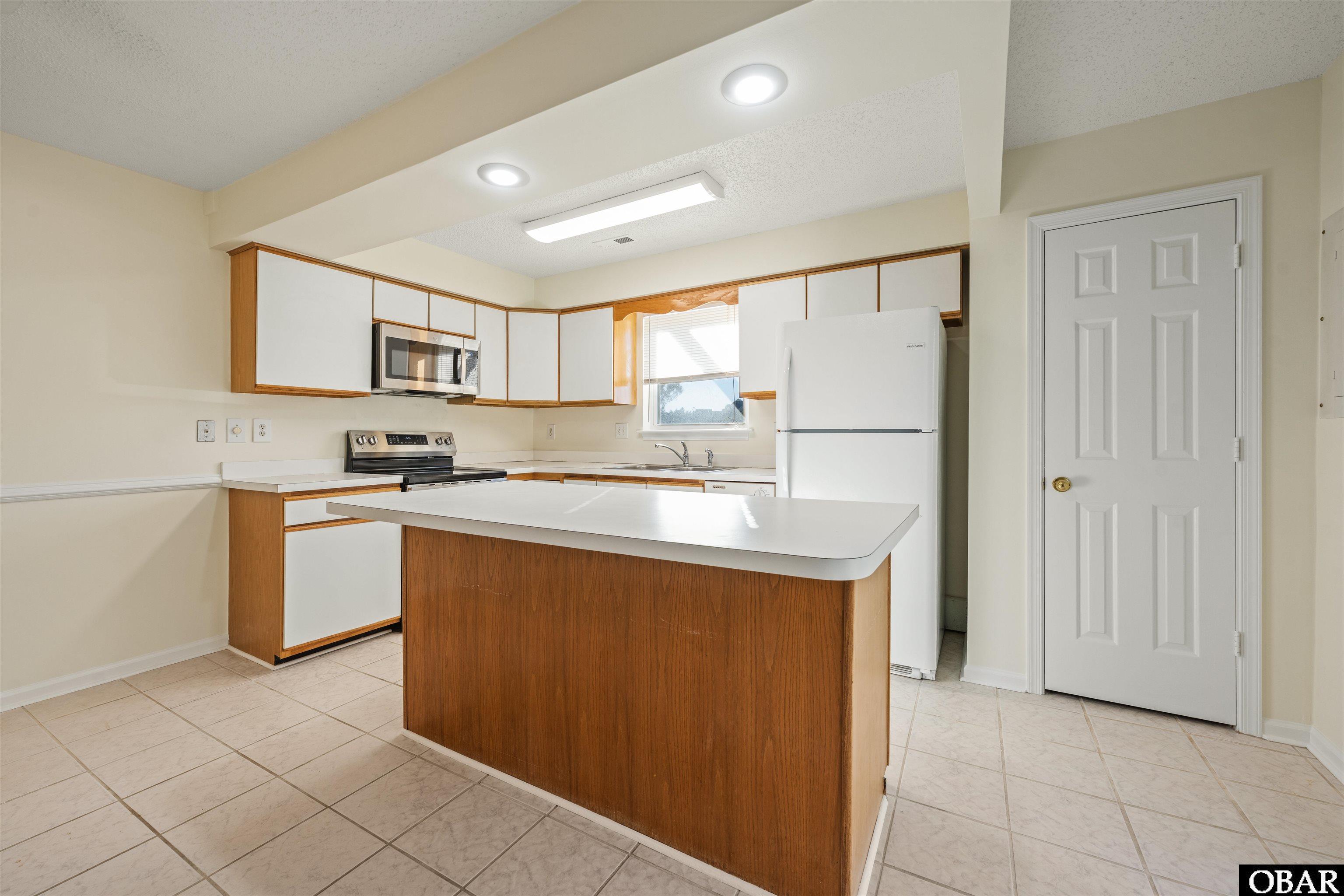 4103 Captain Cuttle Court, Unit 4103 Kitty Hawk, NC 27949 - Photo 6 of 25