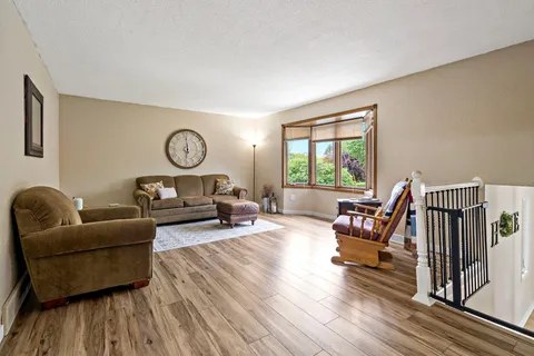 $400,000 | 312 Circle Lane Southeast, St. Michael, MN 55376
