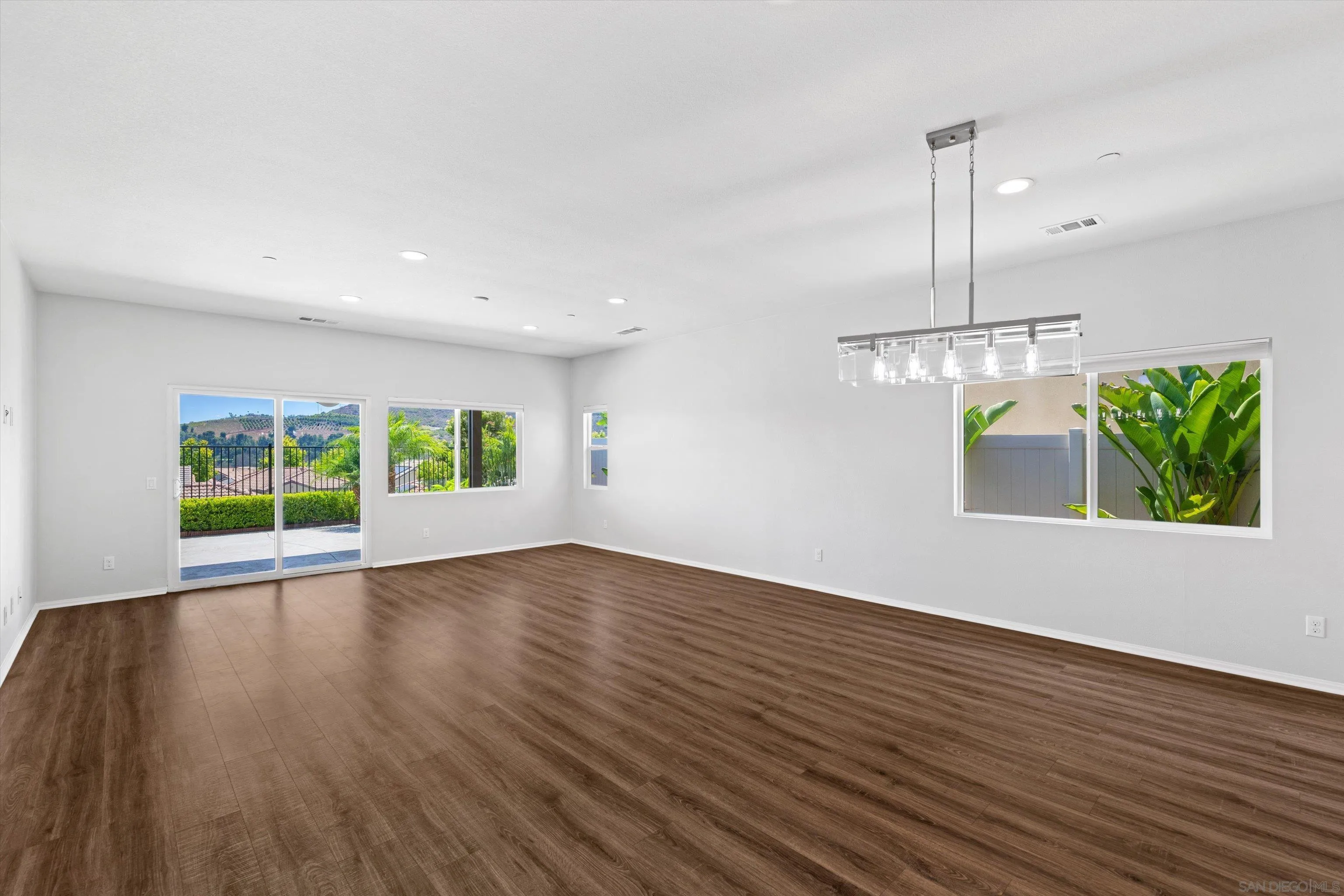 339 Calabrese Street Fallbrook, CA 92028 - Photo 15 of 35