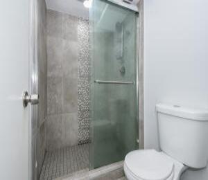 12 Royal Palm Way, Unit 6060 Boca Raton, FL 33432 - Photo 16 of 27 Master Bathroom