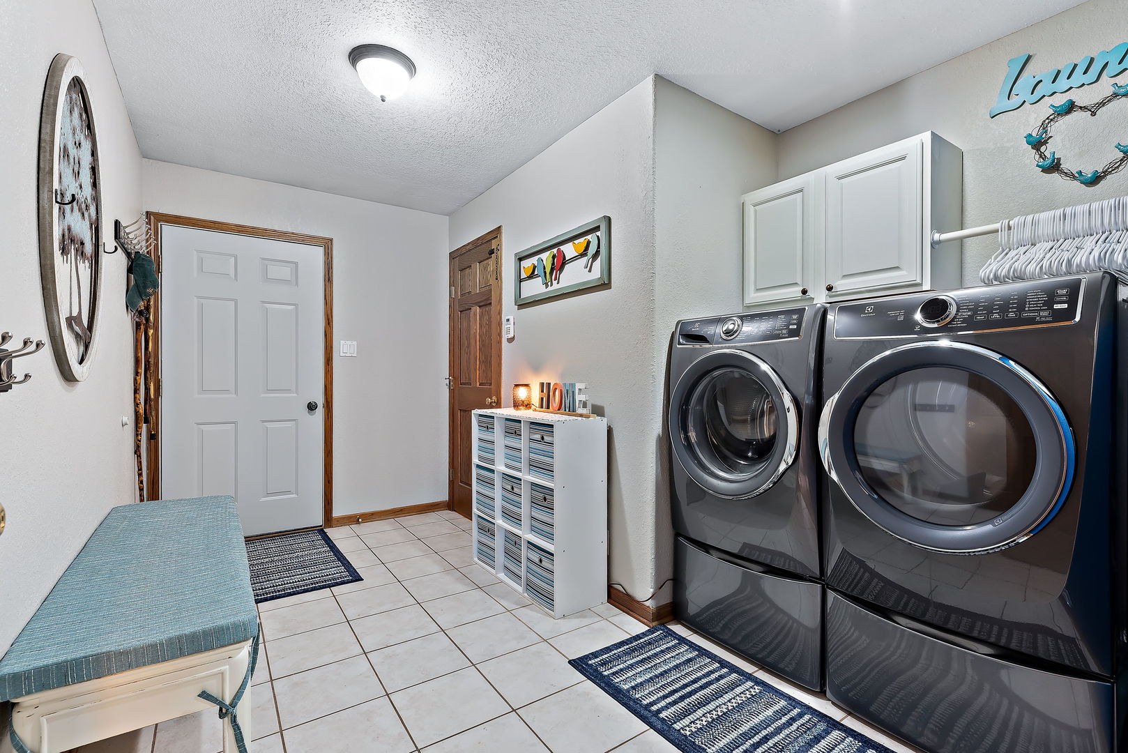 2364 Sunset View Lane Kankakee, IL 60901 - Photo 25 of 35 a view of a hallway with washer and dryer