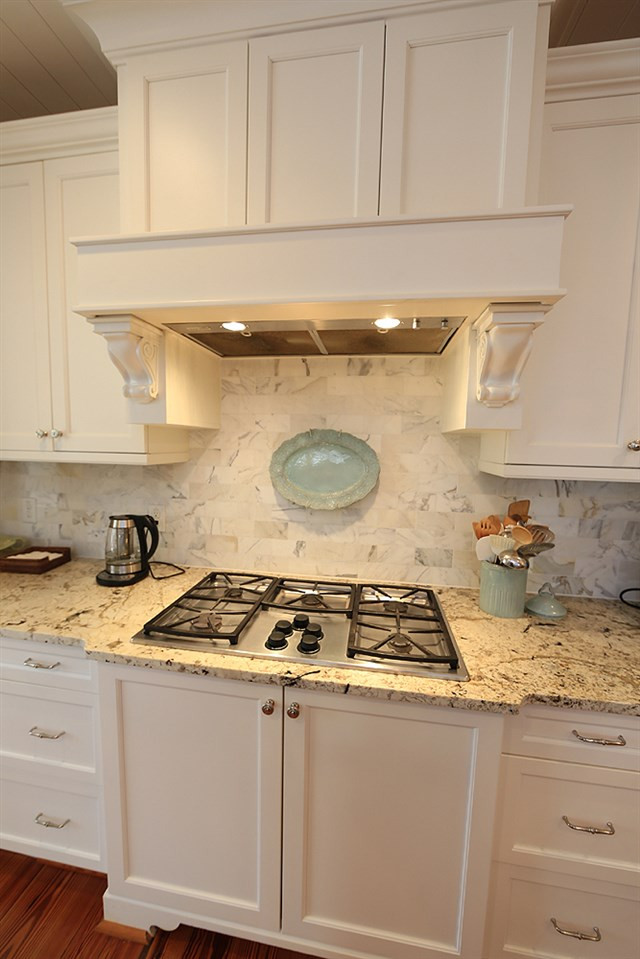 527 Guilford Circle Raleigh, NC 27608 - Photo 8 of 30 Photo 8