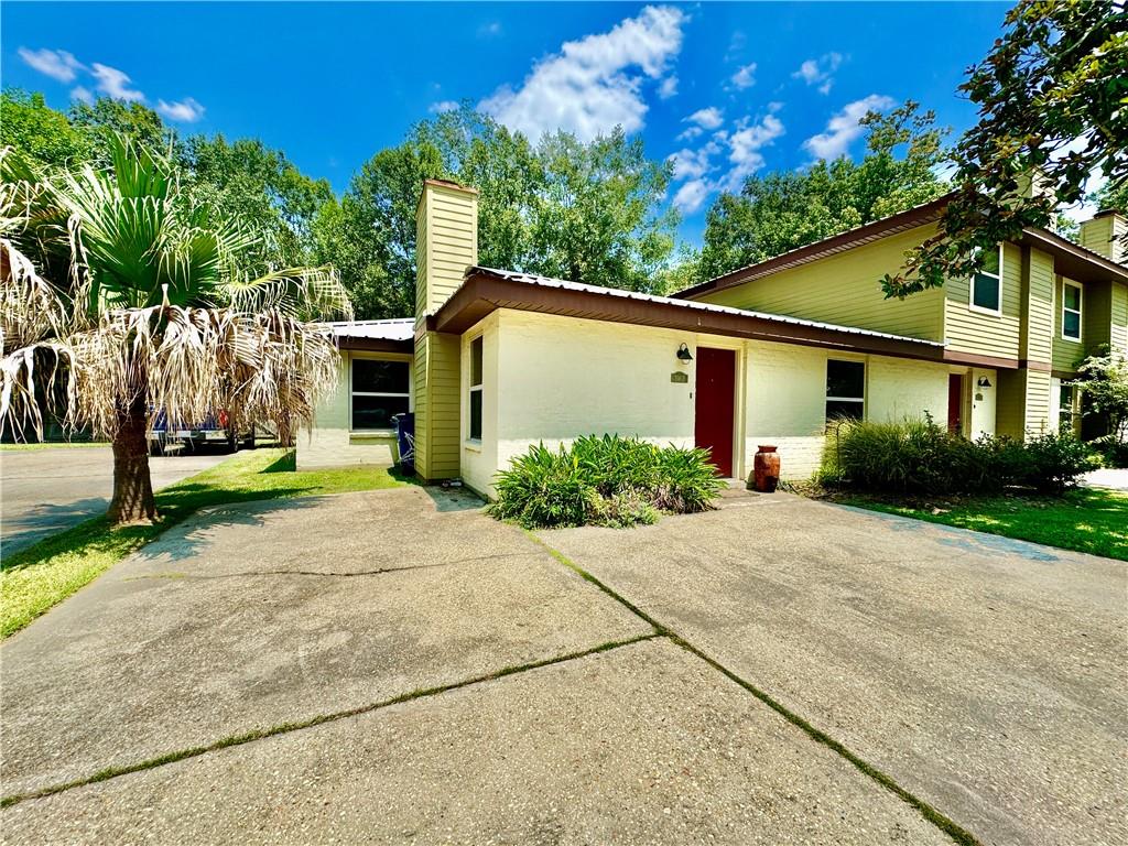 706 Colbert Street, Unit D Mandeville, LA 70448 - Photo 1 of 14 Gallery Image 1
