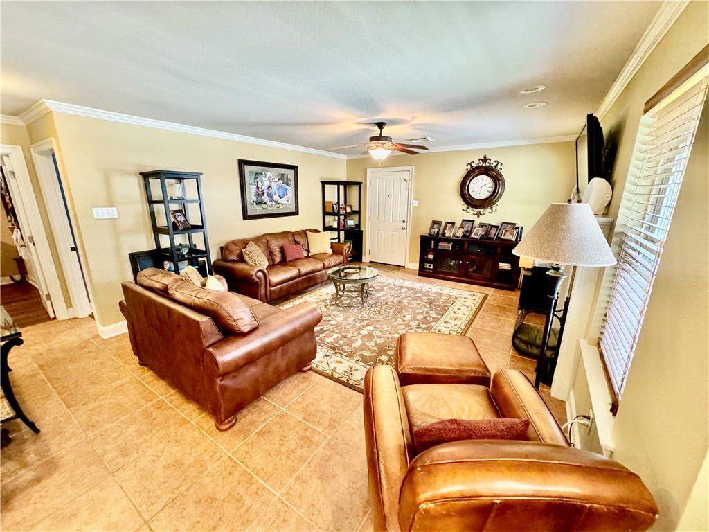 706 Colbert Street, Unit D Mandeville, LA 70448 - Photo 5 of 14 Gallery Image 5
