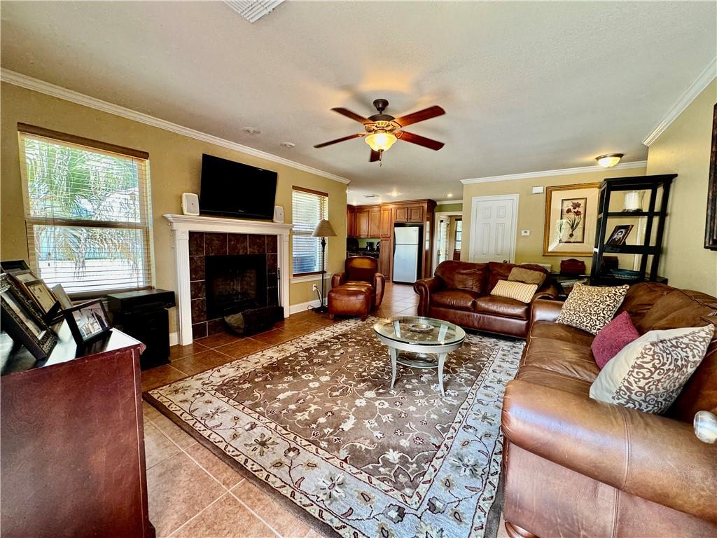 706 Colbert Street, Unit D Mandeville, LA 70448 - Photo 6 of 14 Gallery Image 6