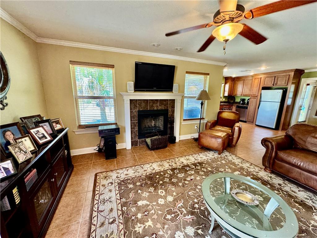 706 Colbert Street, Unit D Mandeville, LA 70448 - Photo 7 of 14 Gallery Image 7