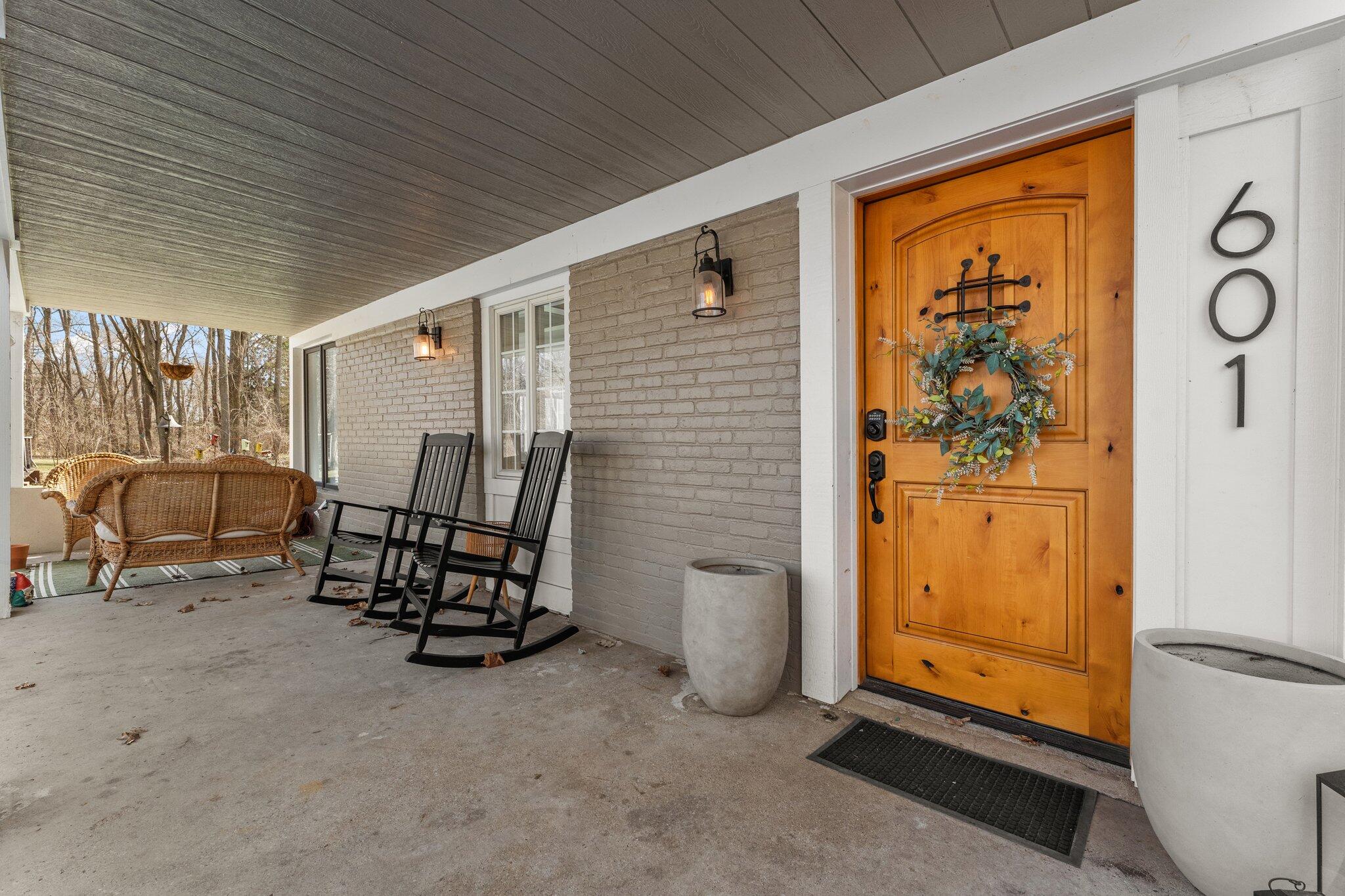 601 South Calumet Road Chesterton, IN 46304 - Photo 4 of 40 2048x1365