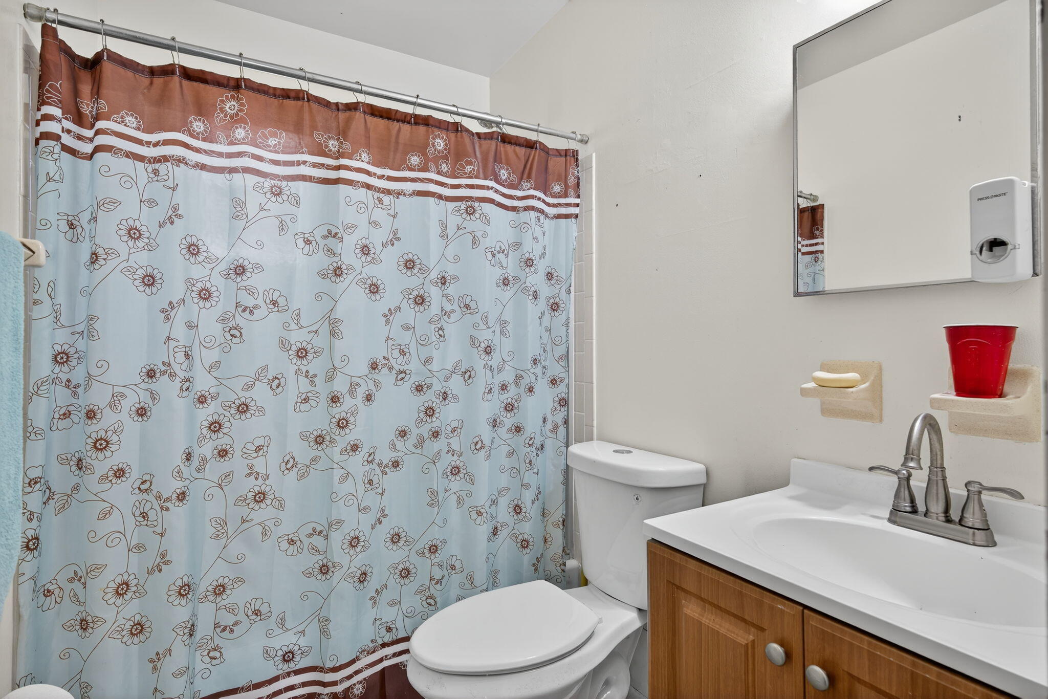 1208 Cherokee Street Jupiter, FL 33458 - Photo 19 of 21 Bathroom