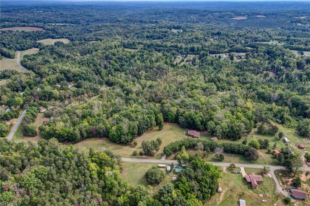 1203 Brooks Road Reidsville, NC 27320 - Photo 12 of 49 Gallery Image 12