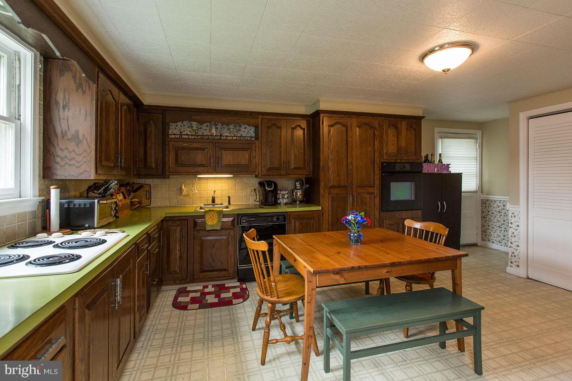 527 North Water Street Lititz, PA 17543 - Photo 12 of 44
