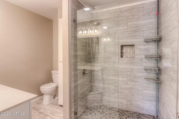 $330,000 | 100 North 60th Avenue, Unit 6, Yakima, WA 98908