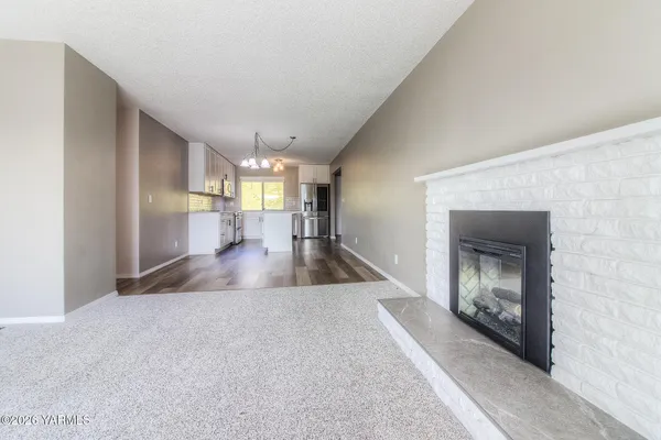 $330,000 | 100 North 60th Avenue, Unit 6, Yakima, WA 98908